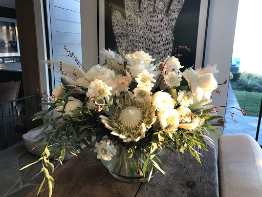 Carolas Floral Designs image