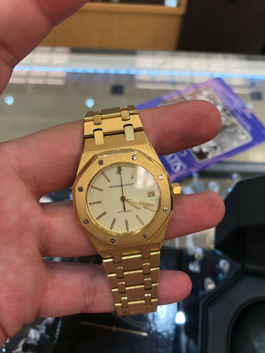 Pawn Shop «Lucky Pawn Jewelry», reviews and photos, 10207 NW 7th Ave, Miami, FL 33150, USA