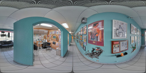 Think Ink Tattoos, 21626 Ventura Blvd, Woodland Hills, CA 91364, USA, 