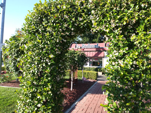 Coffee Shop «Le Boulevard», reviews and photos, 520 S Mooney Blvd, Visalia, CA 93277, USA