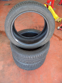 Twin's Tire Service Center