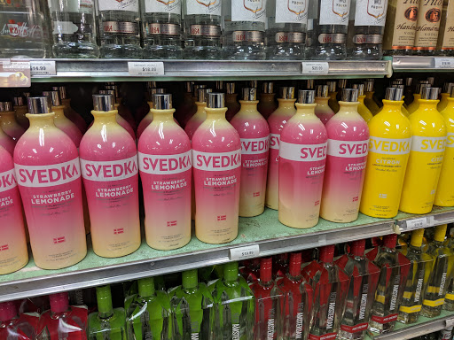 Liquor Store «Parkway Wine & Spirits Inc», reviews and photos, 3912 Vestal Pkwy E, Vestal, NY 13850, USA