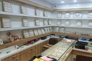 Dk Jewellery Shop - Best Jewellery Shop in Surendranagar | Best Gold & Silver Ornament Shop in Surendranagar image