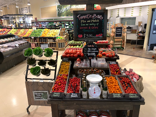 Grocery Store «Lowes Foods on Strickland Road», reviews and photos, 9600 Strickland Rd, Raleigh, NC 27615, USA