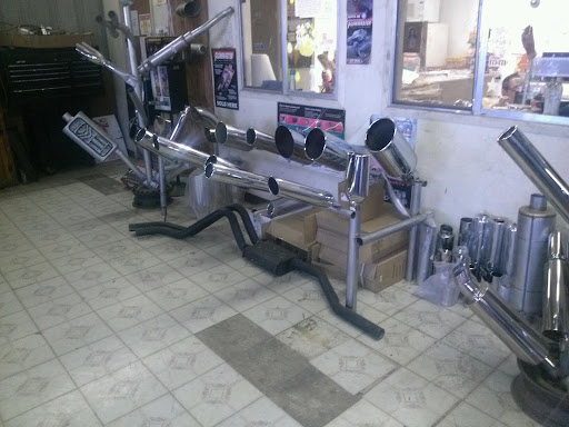 Auto Repair Shop «J & J Muffler Shop & Auto Repair», reviews and photos, 10775 N State Hwy 16, Poteet, TX 78065, USA