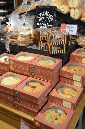 Supermarket «Hy-Vee», reviews and photos, 923 N 1st Ave, Winterset, IA 50273, USA