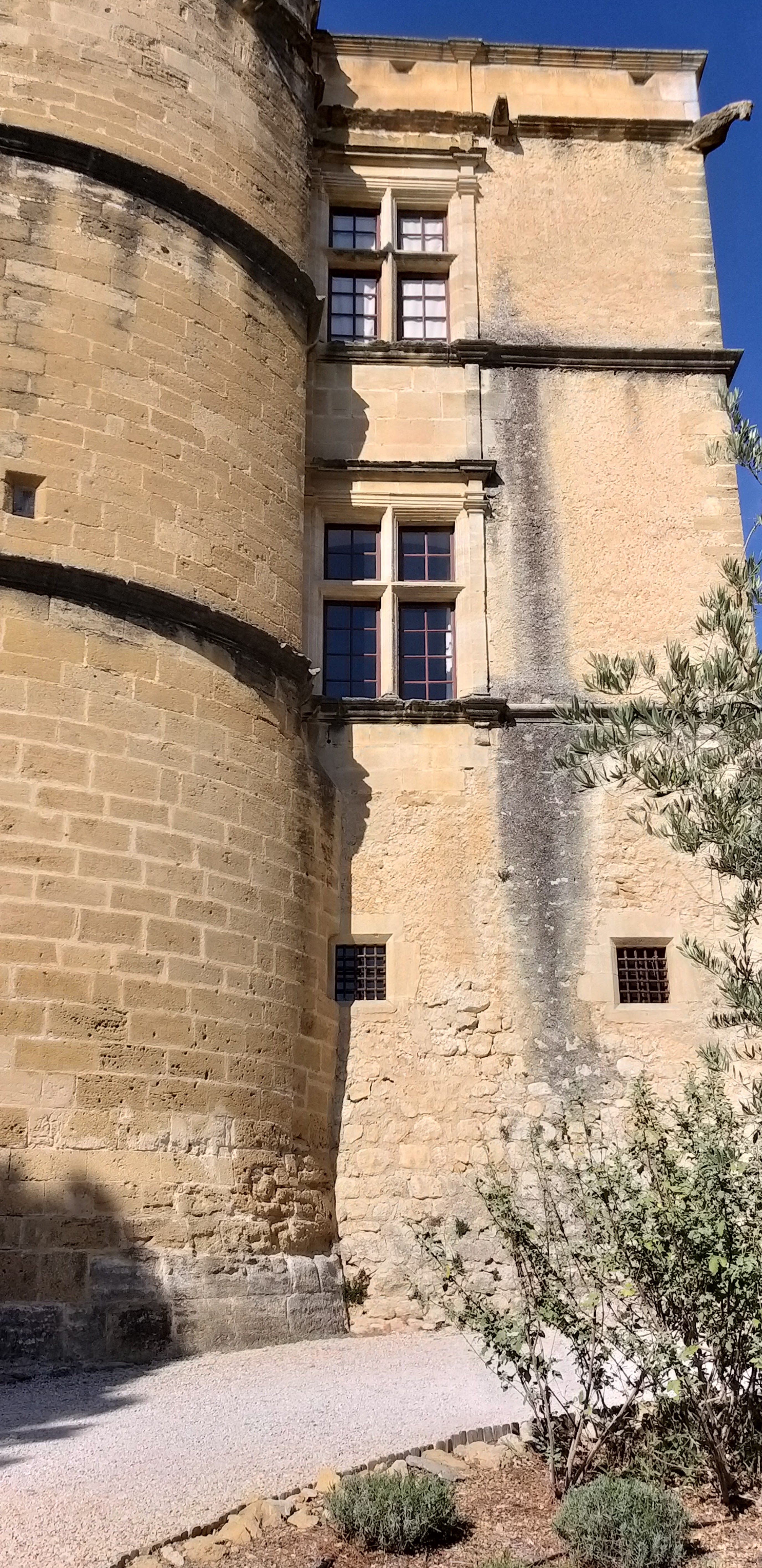 Photo n° 48 de l'avis de unmecdesannees80. fait le 27/08/2019 à 18:09