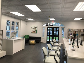 Glam Salon & Blow Dry Bar