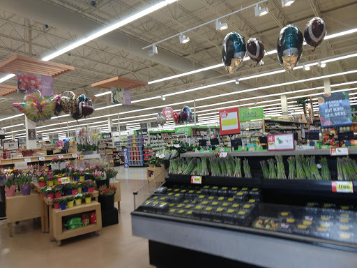 Grocery Store «Giant Food Stores», reviews and photos, 2104 Van Reed Rd, West Lawn, PA 19609, USA