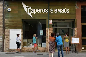 Rastro Burlada - Traperos de Emaús Navarra image