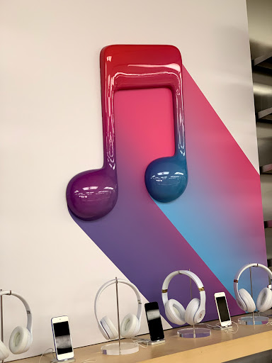 Computer Store «Apple Main Place», reviews and photos, 120 W Jefferson Ave, Naperville, IL 60540, USA