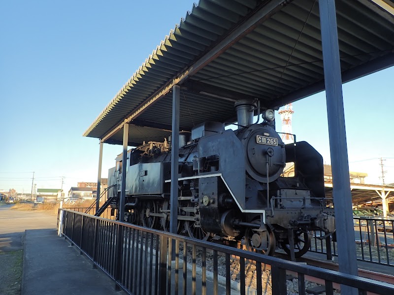 蒸気機関車C11 265号機