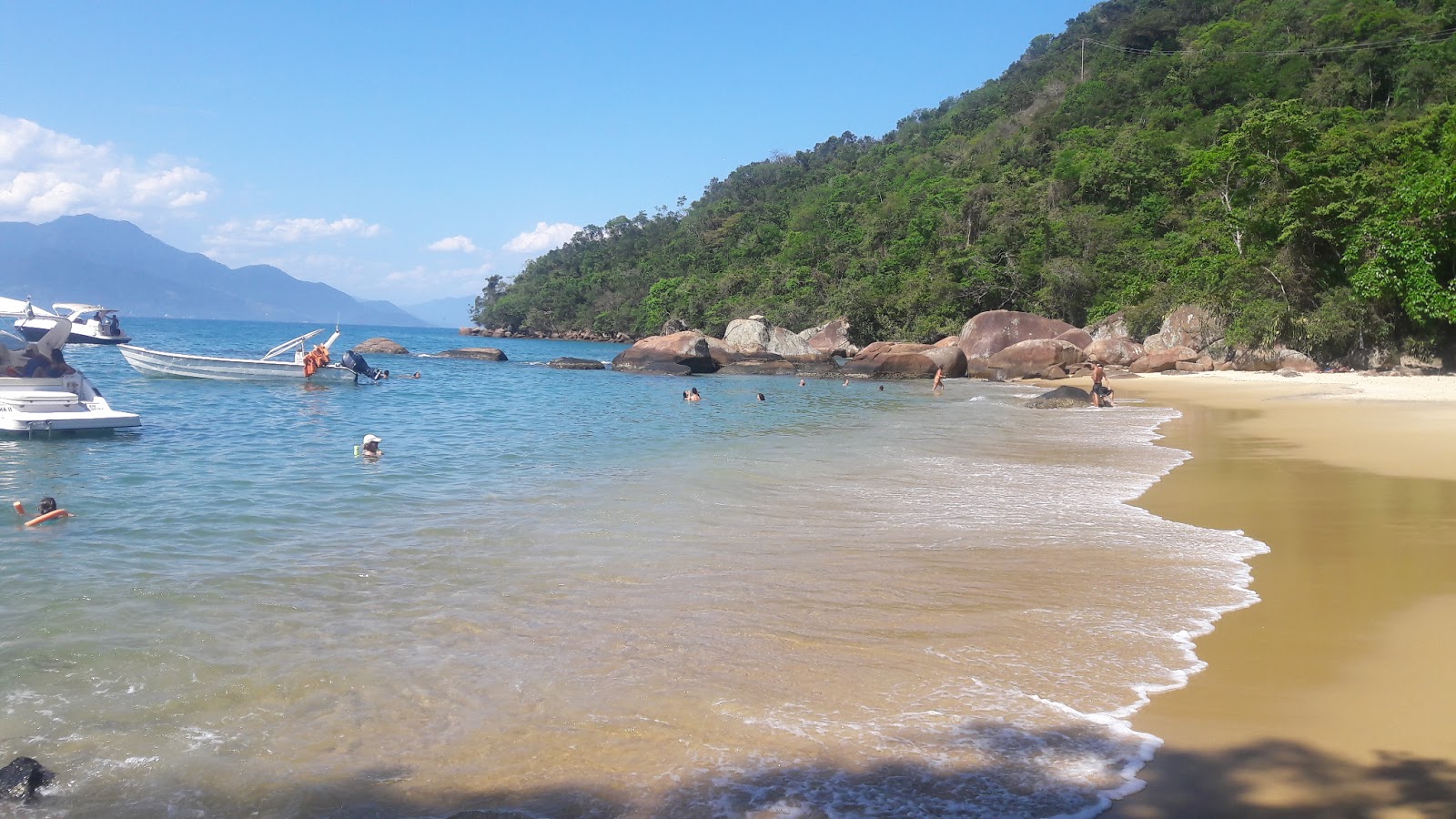 Witch Beach'in fotoğrafı küçük koy ile birlikte