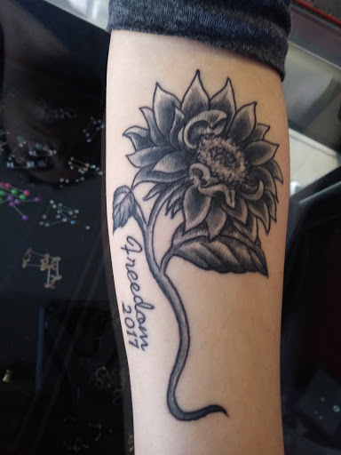 Explore mother of 5 tattoo ideas, creative tattoo ideas in Bradenton, available at Body Effects Tattoo & Piercing