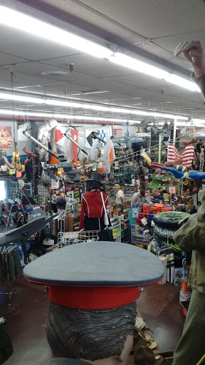 Sporting Goods Store «Andy & Bax Sporting Goods», reviews and photos, 324 SE Grand Ave, Portland, OR 97214, USA