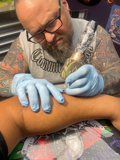 Tattoo Shop «Commitment Ink Tattoo & Body», reviews and photos, 1575 Thomaston Ave # 1, Waterbury, CT 06704, USA