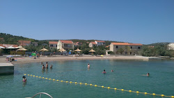Tkon beach'in fotoğrafı ve yerleşim