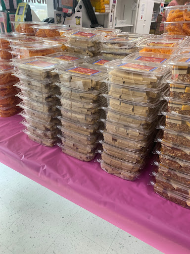 Grocery Store «Tampa Grocery», reviews and photos, 819 E Brandon Blvd, Brandon, FL 33511, USA