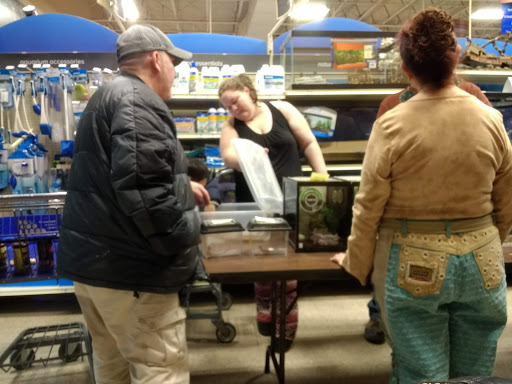 Pet Supply Store «PetSmart», reviews and photos, 24 Mountain Rd, Glen Burnie, MD 21060, USA