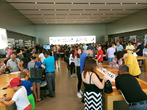 Computer Store «Apple Oakbrook», reviews and photos, 70 Oakbrook Center, Oak Brook, IL 60523, USA