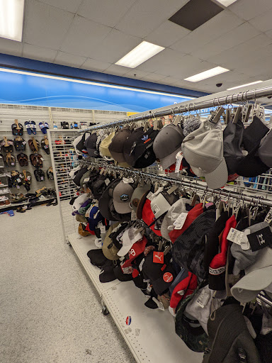 Clothing Store «Ross Dress for Less», reviews and photos, 352 S College Rd, Wilmington, NC 28403, USA