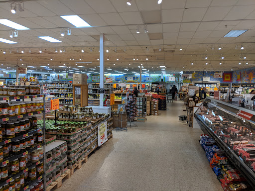 Grocery Store «Horrocks Market», reviews and photos, 4455 Breton Rd SE, Kentwood, MI 49508, USA
