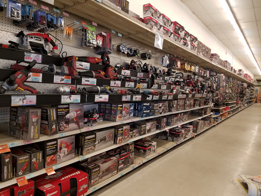 Hardware Store «Harbor Freight Tools», reviews and photos, 3333 N Yarbrough Dr #00055, El Paso, TX 79925, USA