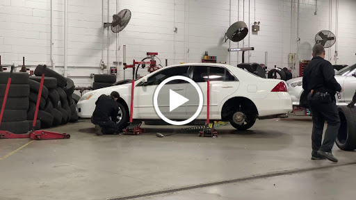 Tire Shop «Discount Tire Store - Joliet, IL», reviews and photos, 1719 W Jefferson St, Joliet, IL 60435, USA