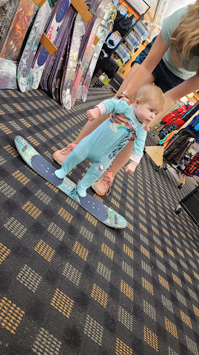 Outdoor Sports Store «Boyne Country Sports», reviews and photos, 42881 Woodward Ave, Bloomfield Hills, MI 48304, USA