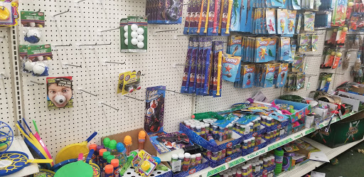 Dollar Store «Dollar Tree», reviews and photos, 1604 N Locust Ave c, Lawrenceburg, TN 38464, USA