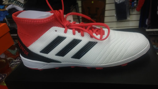 Shopping Mall «Bazaar El Royal Shopping Mall», reviews and photos, 2534 Royal Ln, Dallas, TX 75229, USA