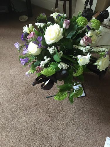 Watford Junction Flowers - Florist