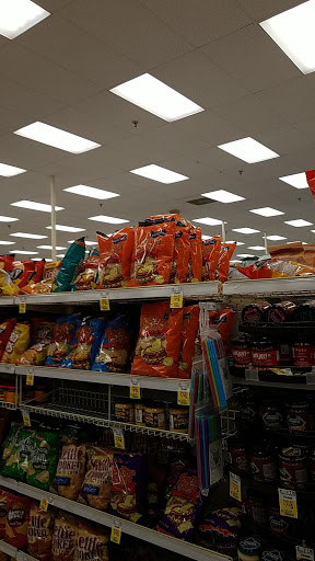 Grocery Store «Schnucks», reviews and photos, 2030 Dorsett Rd, Maryland Heights, MO 63043, USA