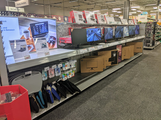 Office Supply Store «Staples», reviews and photos, 252 Daniel Webster Hwy, Nashua, NH 03060, USA