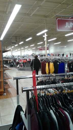 Clothing Store «Burlington Coat Factory», reviews and photos, 6900 Chestnut St, Gilroy, CA 95020, USA