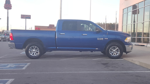 Dodge Dealer «East Tennessee Dodge Chrysler Jeep», reviews and photos, 2774 N Main St, Crossville, TN 38555, USA