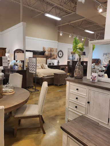 Furniture Store «Ashley HomeStore», reviews and photos, 551 N Milwaukee Ave, Vernon Hills, IL 60061, USA