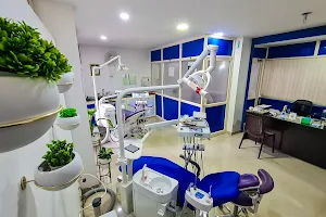 iDentist Multispeciality Dental Clinic And Implant Centre, Iringannur image