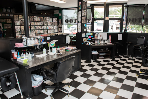 Tattoo Shop «Shamrock Tattoo Company», reviews and photos, 281 Park Rd, West Hartford, CT 06119, USA