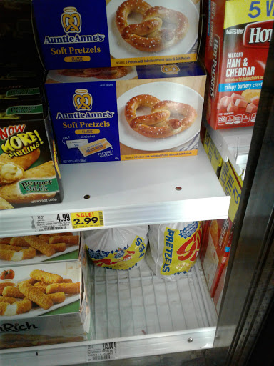 Grocery Store «Schnucks», reviews and photos, 1000 Columbia Centre Dr, Columbia, IL 62236, USA