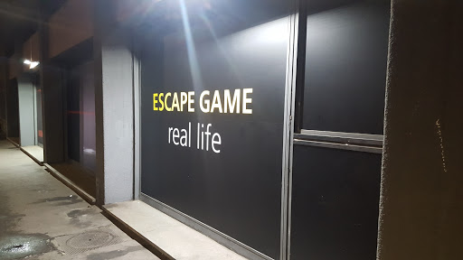 Escape Room Get Me Out