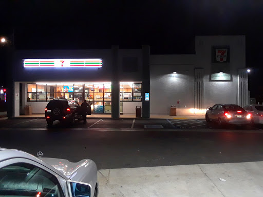 Convenience Store «7-Eleven», reviews and photos, 2500 Macdonald Ave, Richmond, CA 94804, USA