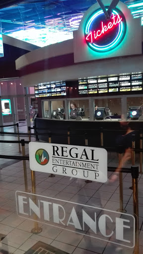 Movie Theater «Regal Cinemas Magnolia Place 16», reviews and photos, 9645 Westview Dr, Coral Springs, FL 33076, USA