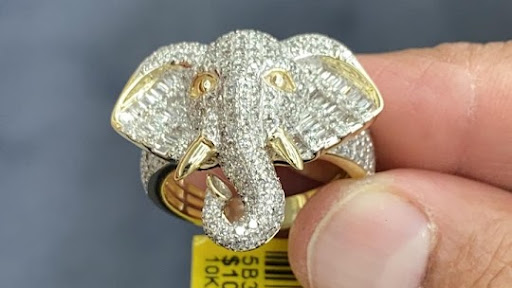 Watch Repair Service «Golden Jewelers - Memphis», reviews and photos, 2926 Lamar Ave, Memphis, TN 38114, USA