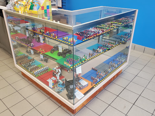 Toy Store «Bricks & Minifigs Salem-Keizer», reviews and photos, 3670 River Rd N, Keizer, OR 97303, USA