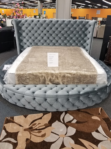 Shopping Mall «Hillcrest Shopping Center», reviews and photos, 1701 N Larkin Ave, Crest Hill, IL 60403, USA