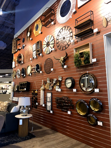 Furniture Store «Living Spaces - Phoenix», reviews and photos, 6600 W Latham St, Phoenix, AZ 85043, USA
