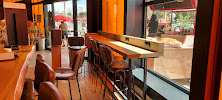 Atmosphère du Café Starbucks Coffee - AUTOGRILL Montélimar Ouest A7 à Allan - n°6