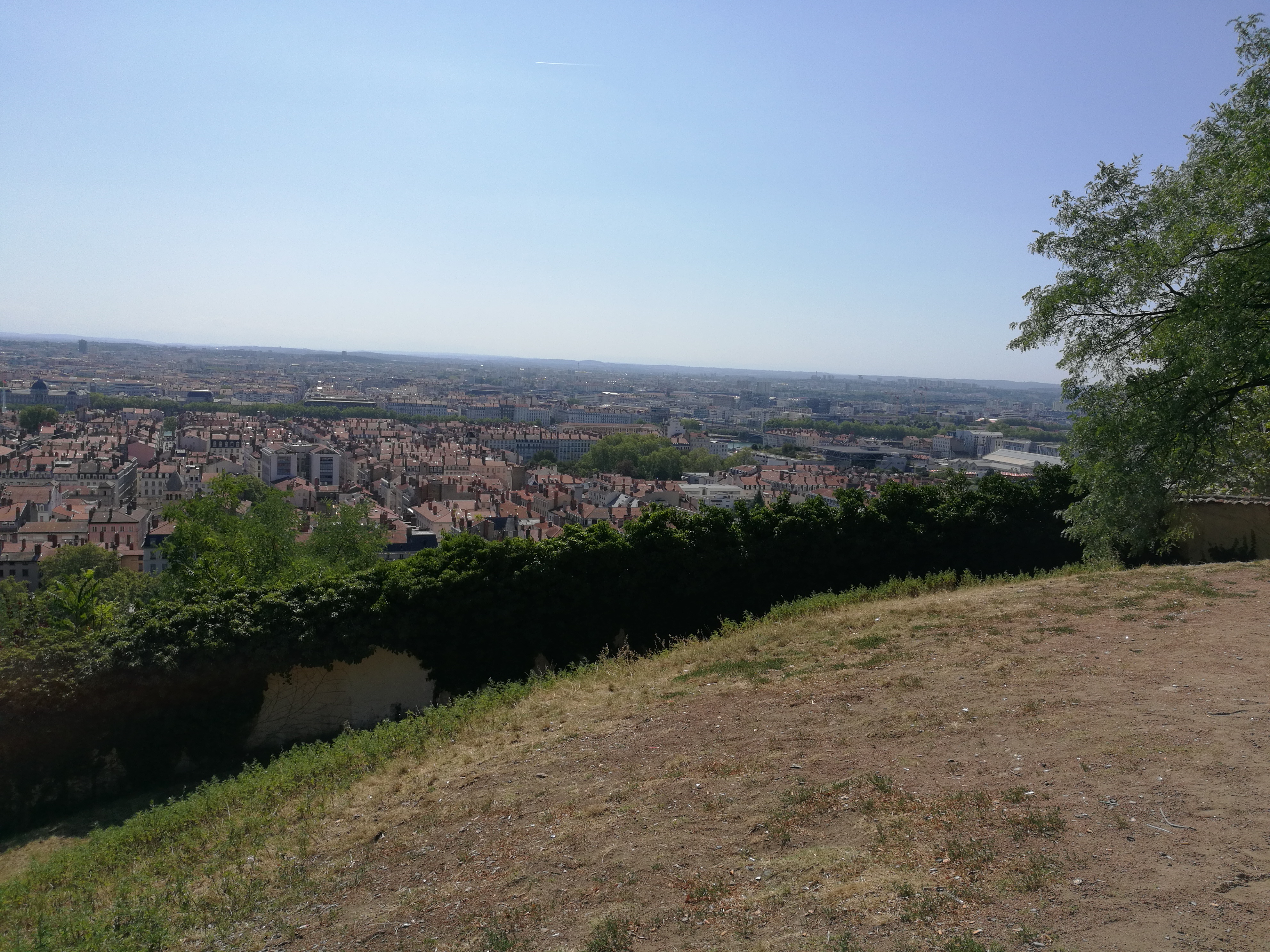 Photo n° 18 de l'avis de Frenchnraughmoobthoj.h fait le 04/08/2019 à 04:47