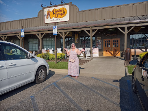 American Restaurant «Cracker Barrel Old Country Store», reviews and photos, 3431 Ross Clark Cir, Dothan, AL 36303, USA
